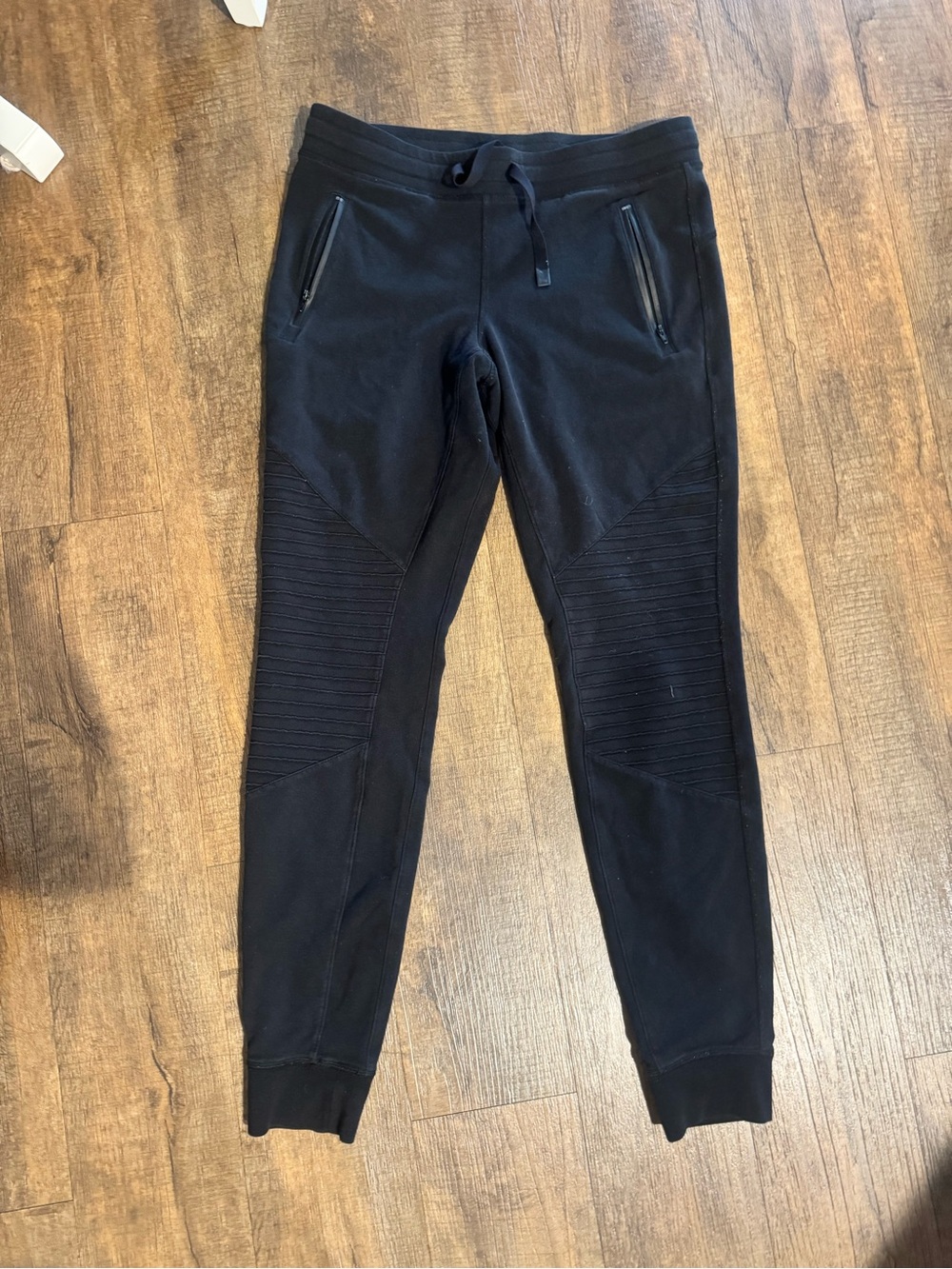 ALO Yoga Black Ribbed-Knee Jogger Pants